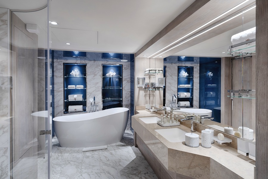MSC Cruises MSC World Asia MSC Yacht Club Owner's Suite with Whirlpool Bath YC4 7 ©MSC Rights.jpg